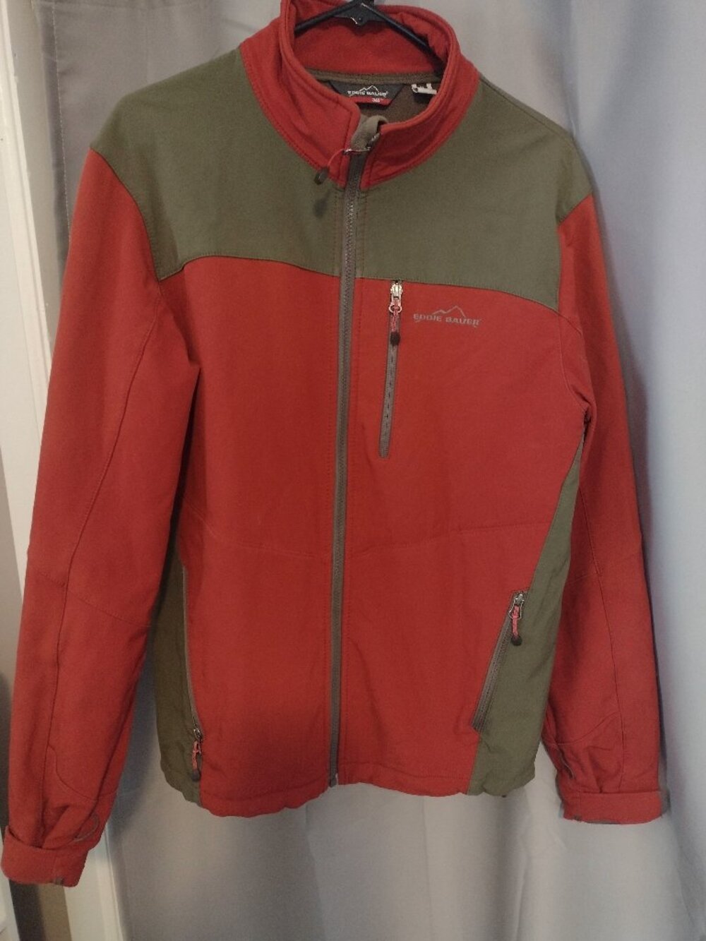 Eddie Bauer 365 Mens medium lightweight jacket red, grey